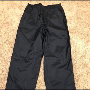 Men’s Nike Nylon Lines Pants with Zipper Leg,large